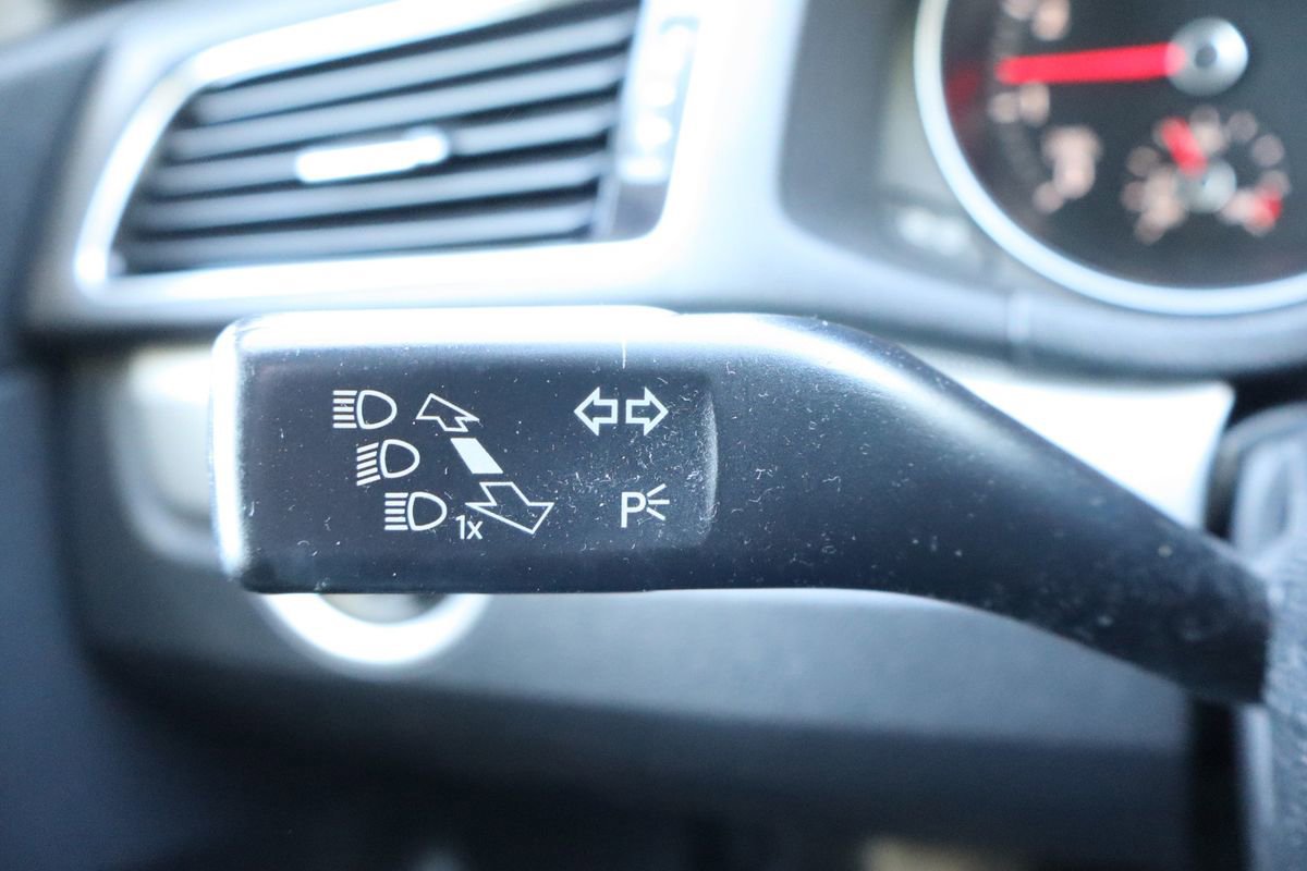 Used 2017 Volkswagen Passat 1.8T S FWD image 31