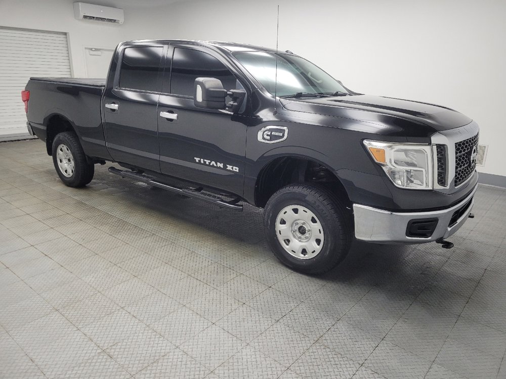 Used 2017 Nissan Titan SV image 11