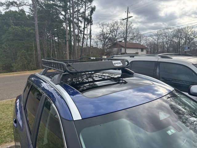 Used 2023 Nissan Rogue SV w/ SV Premium B Package image 18