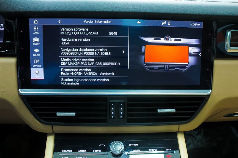 Used 2020 Porsche Cayenne Turbo AWD/4WD image 70