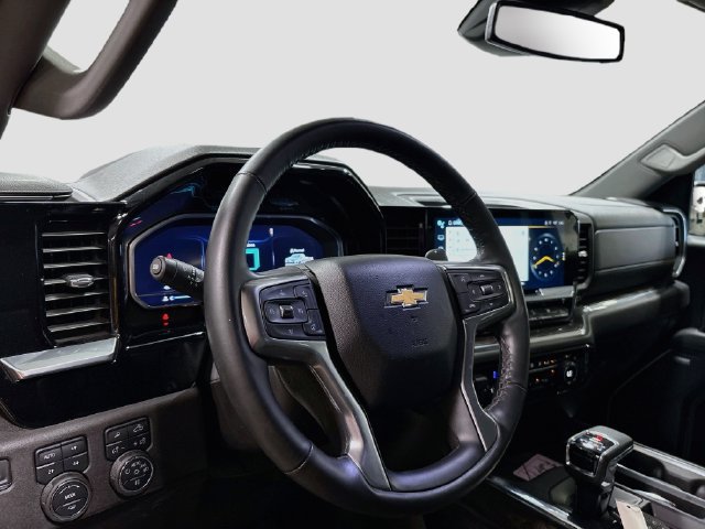 Used 2024 Chevrolet Silverado 1500 LTZ w/ LTZ Premium Package AWD/4WD image 10