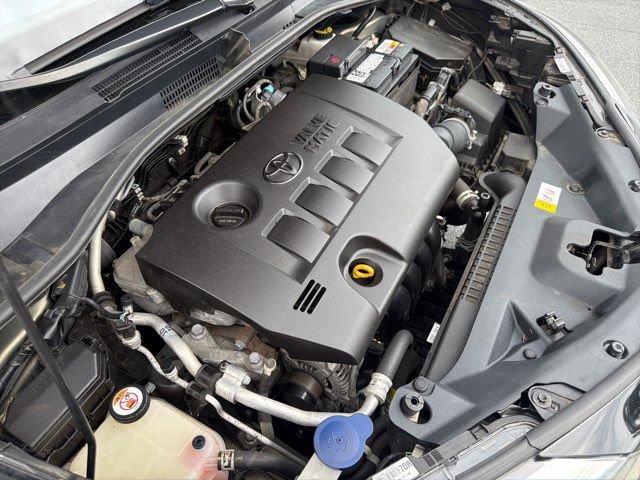Used 2021 Toyota C-HR XLE FWD image 36