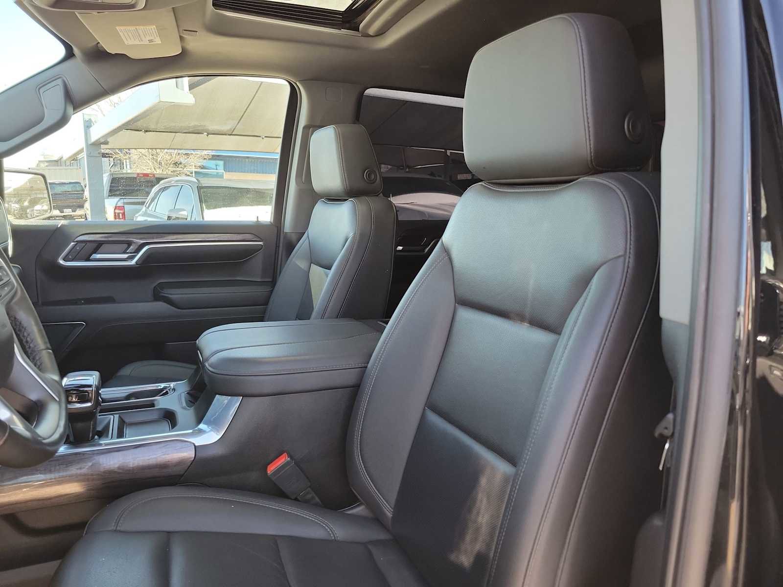 Used 2024 Chevrolet Silverado 1500 LTZ w/ LTZ Premium Package image 11