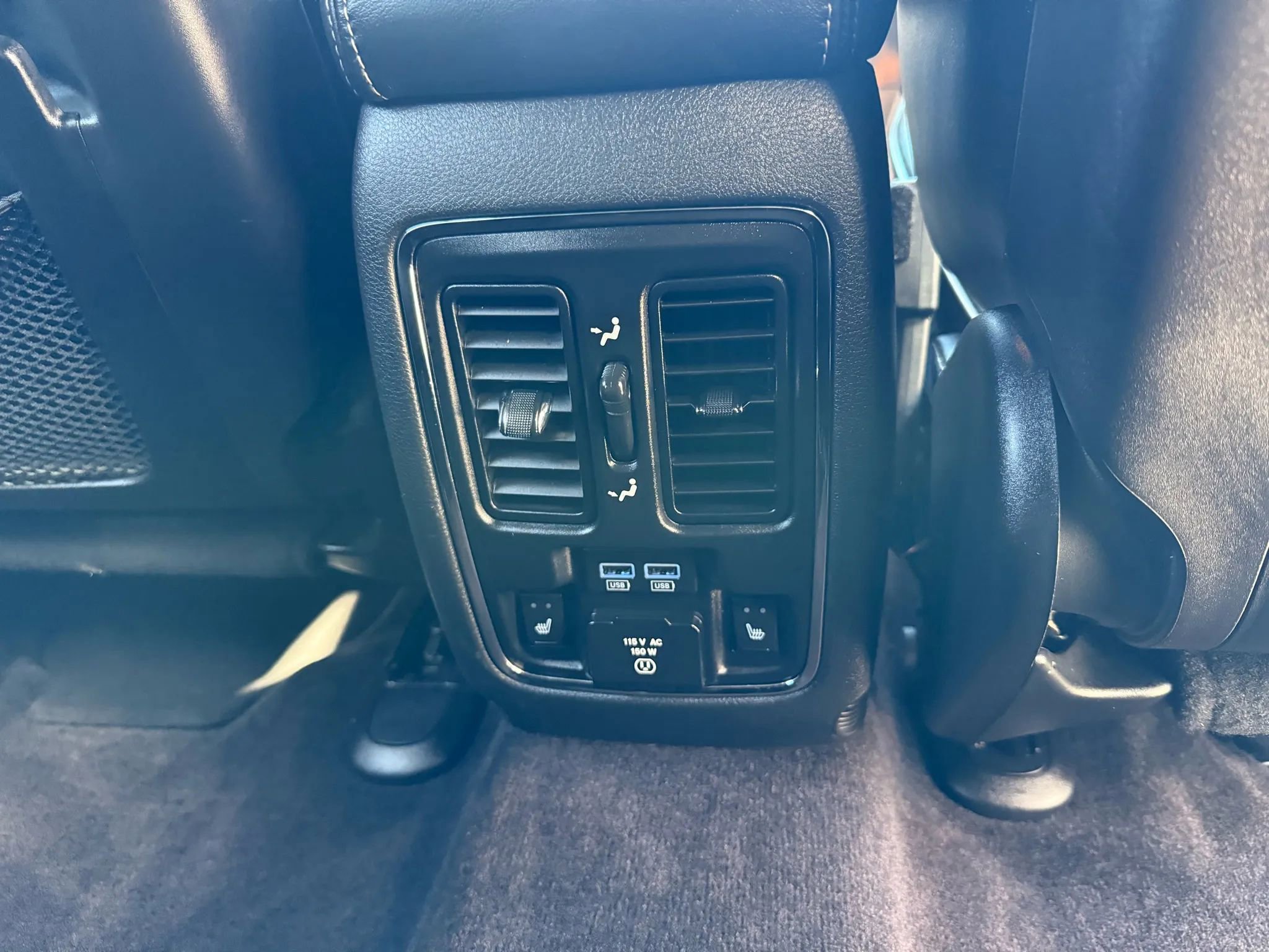 Used 2016 Jeep Grand Cherokee Overland image 24