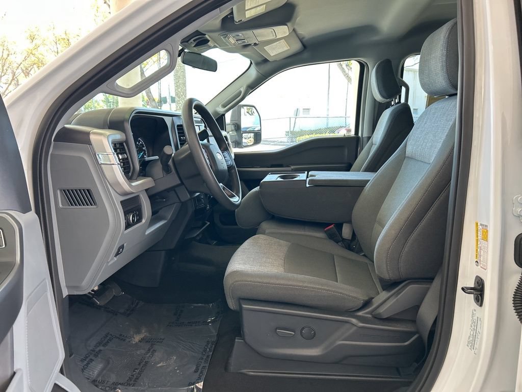 Used 2025 Ford F450 XLT AWD/4WD image 6