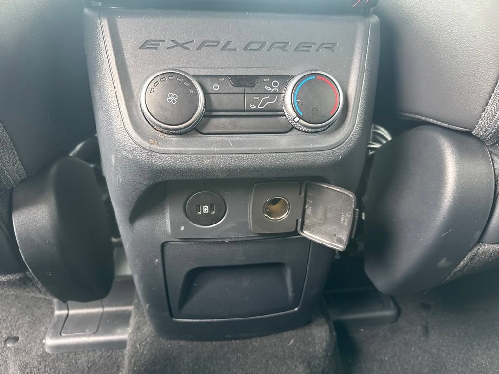Used 2025 Ford Explorer ST-Line RWD image 11