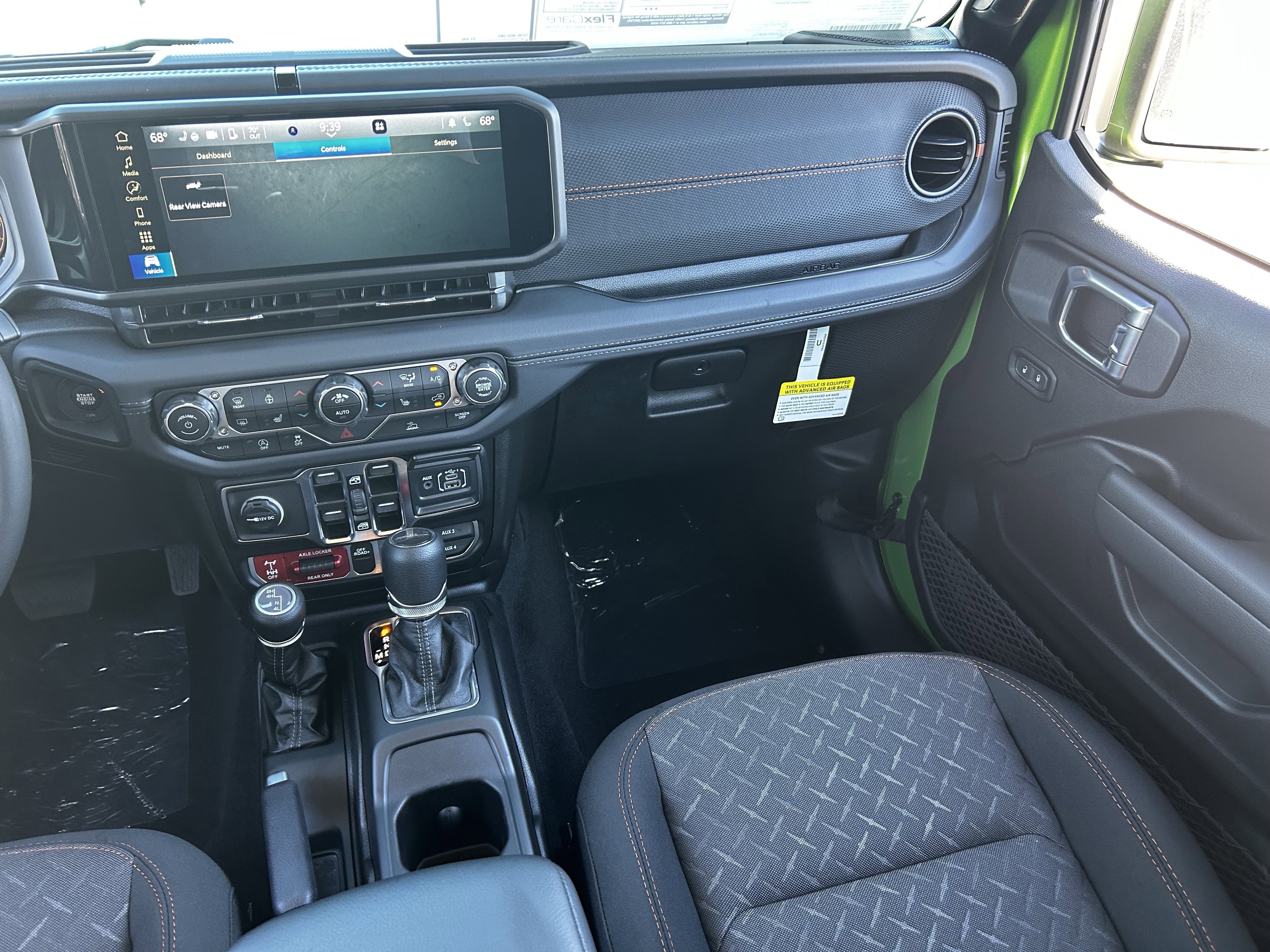 New 2025 Jeep Gladiator Mojave w/ Convenience Group image 13