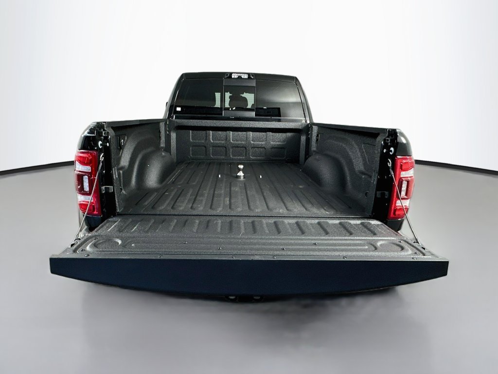Used 2024 RAM 3500 Limited AWD/4WD image 29