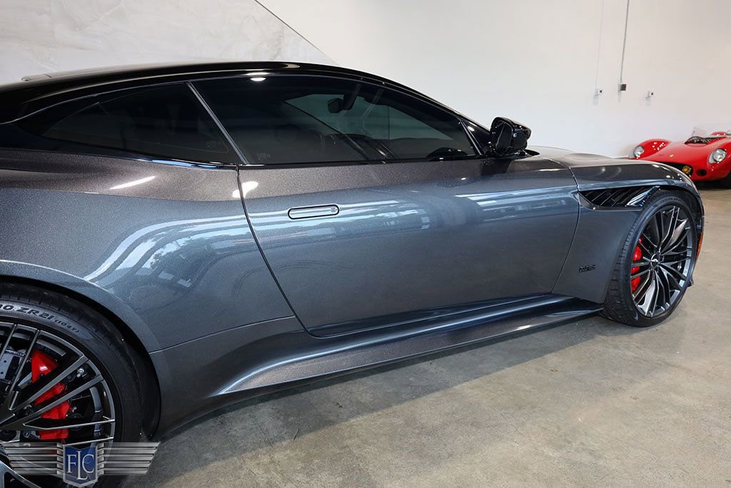 Used 2022 Aston Martin DBS Superleggera image 12