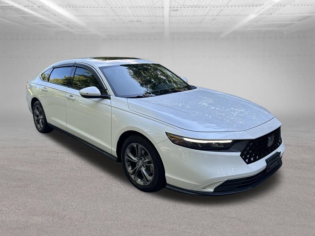 Used 2023 Honda Accord EX image 7