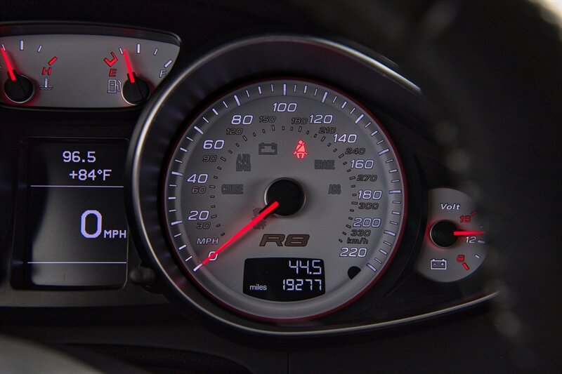 Used 2012 Audi R8 V10 AWD/4WD image 21