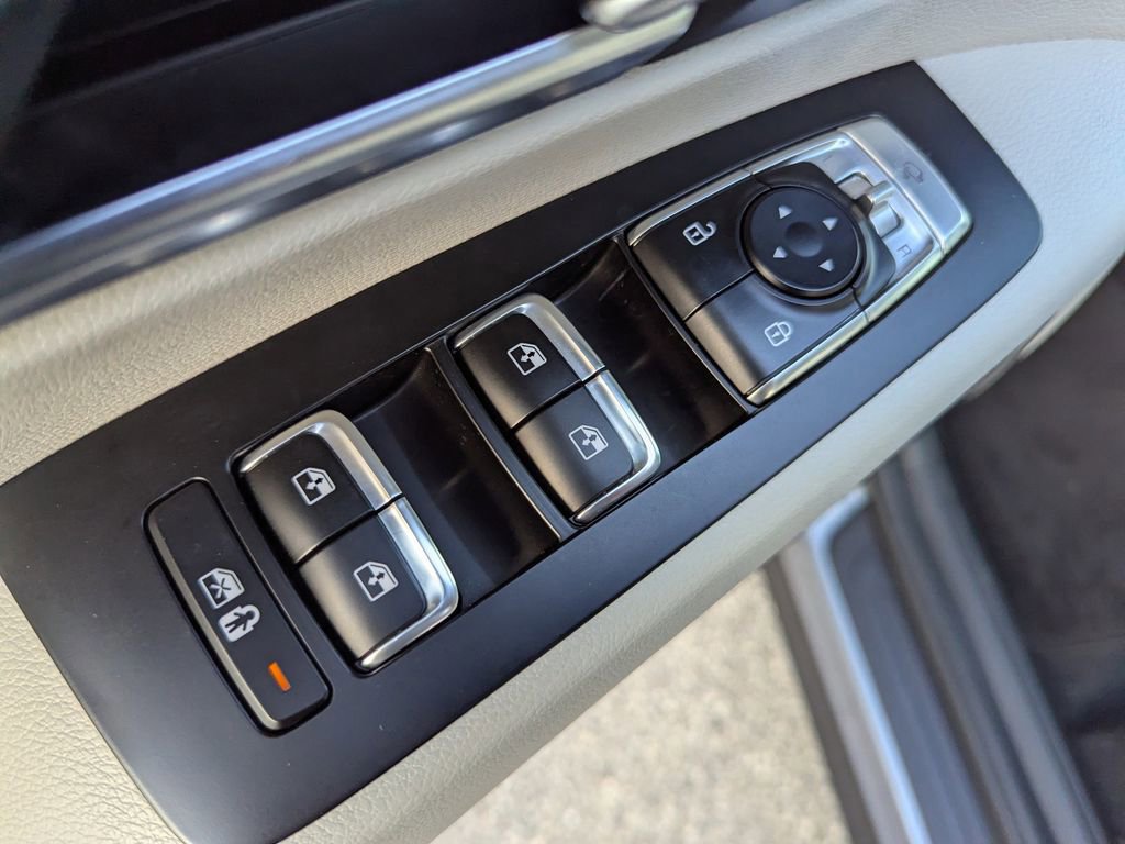 Certified 2023 Kia Telluride EX w/ EX Captain's Chair Package image 16