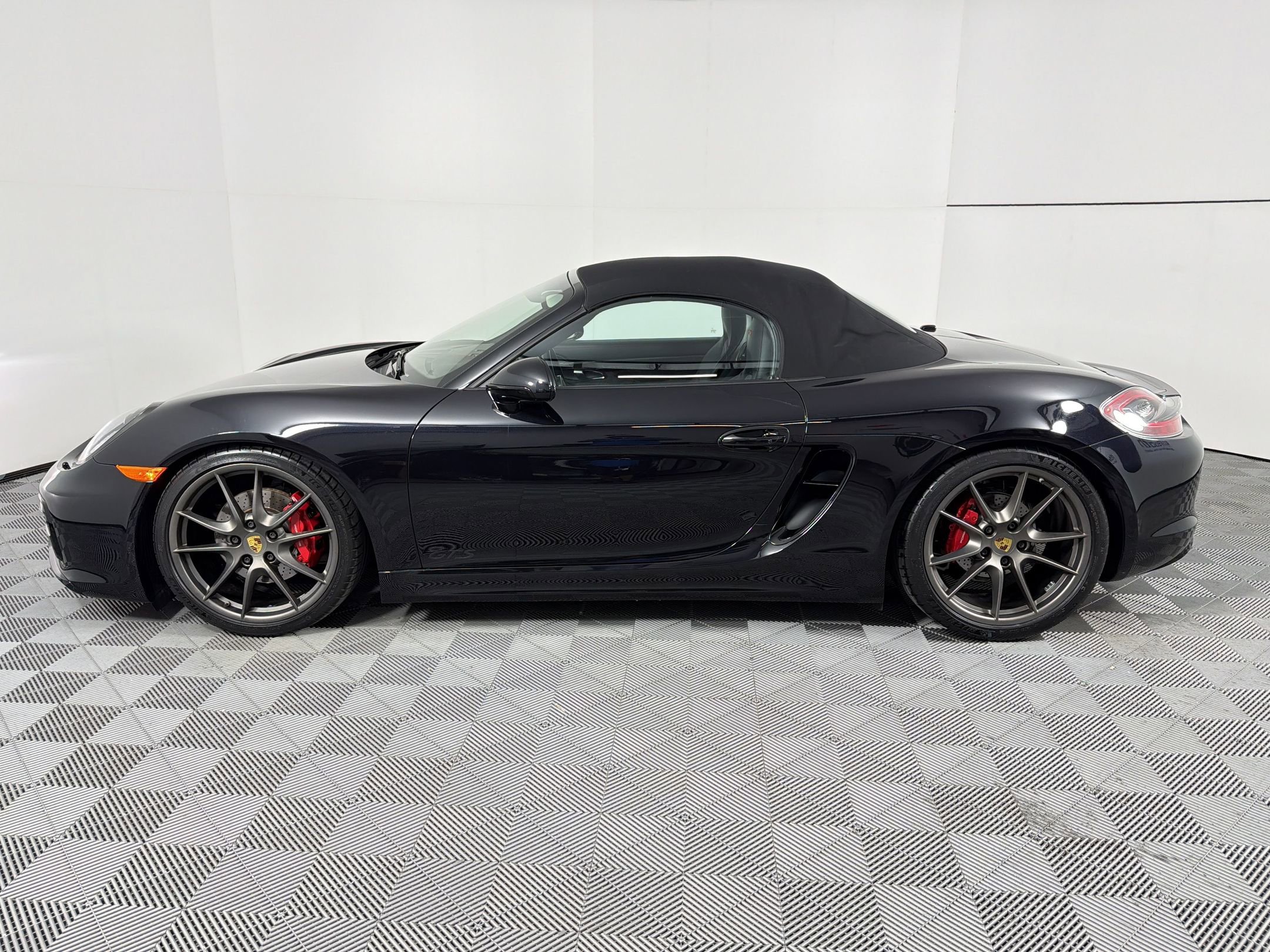 Certified 2015 Porsche Boxster GTS RWD image 31