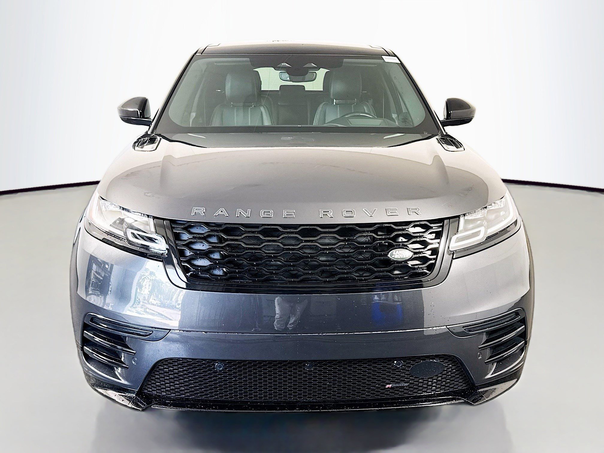 Used 2022 Land Rover Range Rover Velar R-Dynamic S image 2