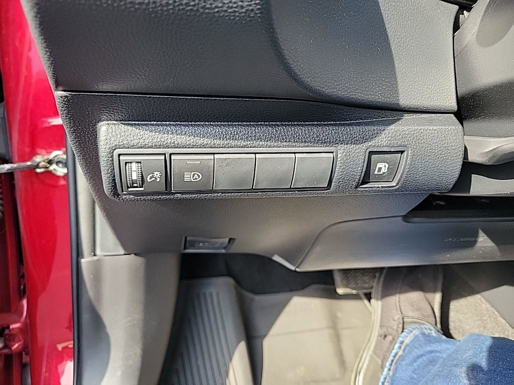 Used 2022 Toyota Corolla LE image 8