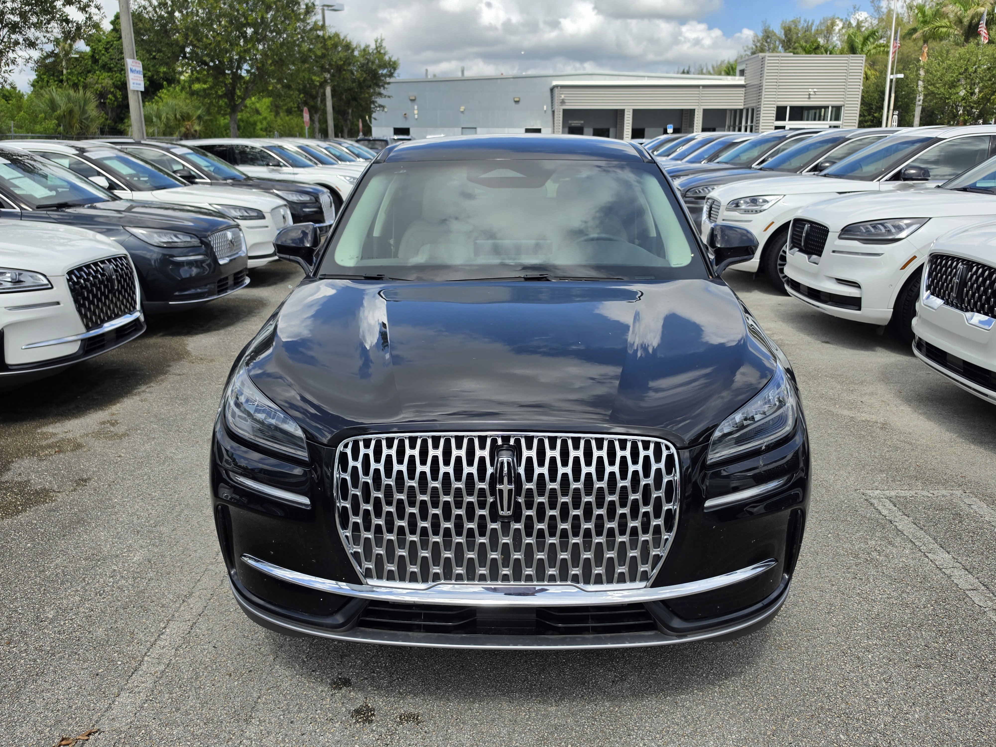 Certified 2024 Lincoln Corsair Reserve FWD image 6