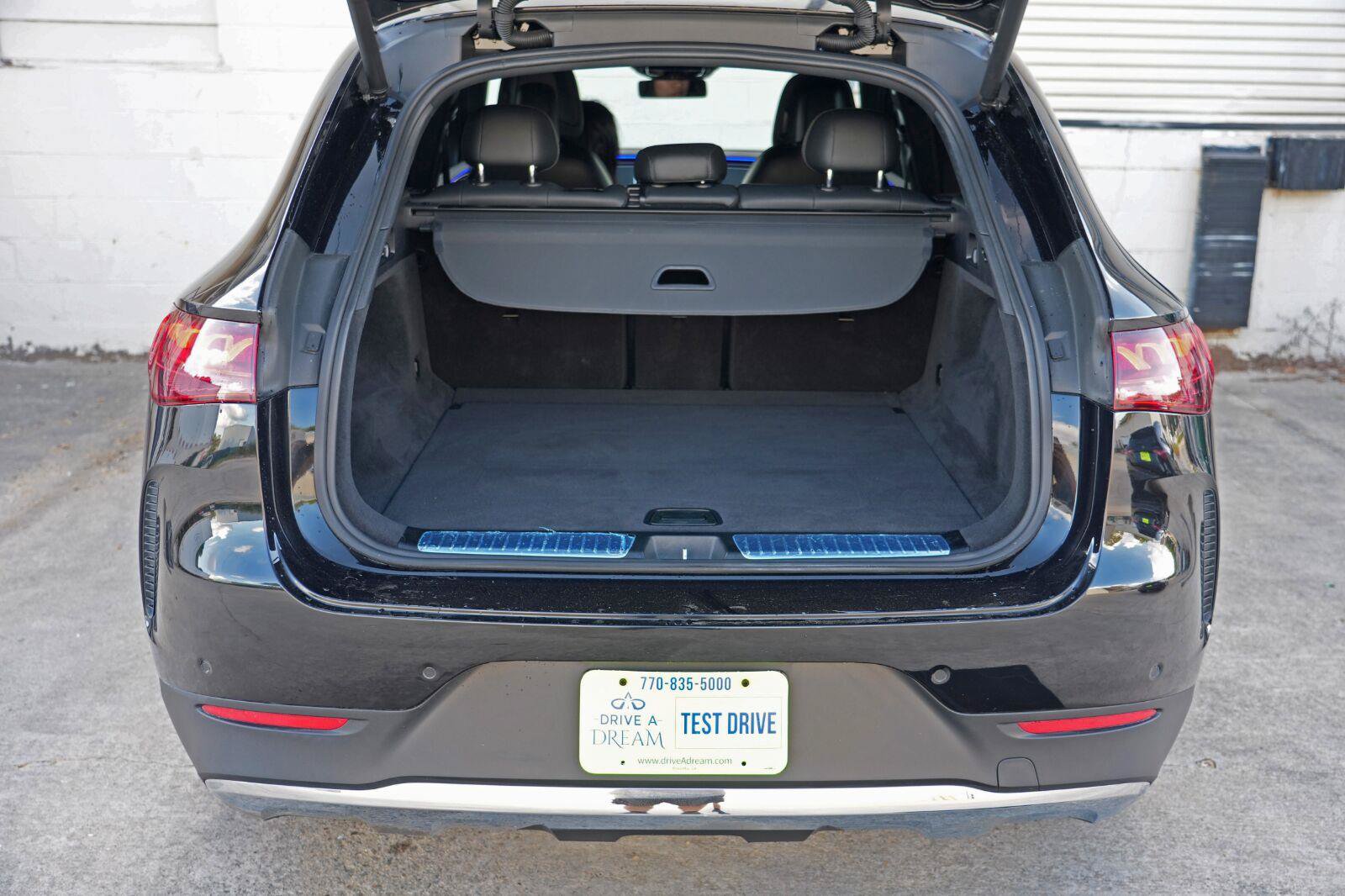 Used 2023 Mercedes-Benz EQE 350+ SUV w/ Exclusive Trim Package image 9