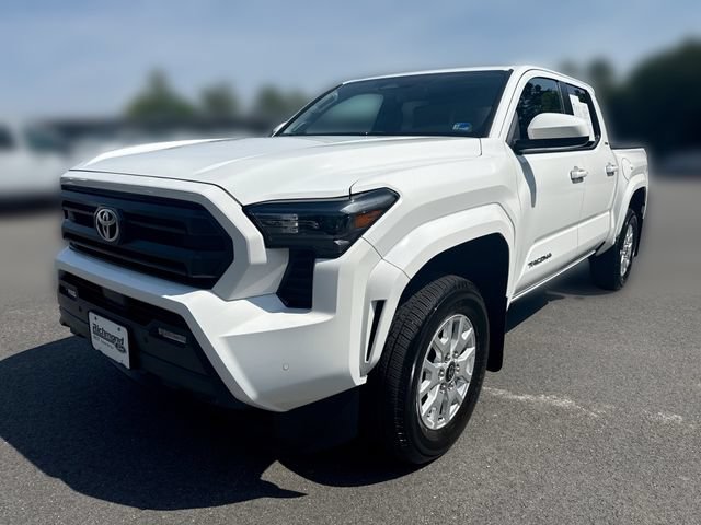 Used 2024 Toyota Tacoma SR5 AWD/4WD video 1