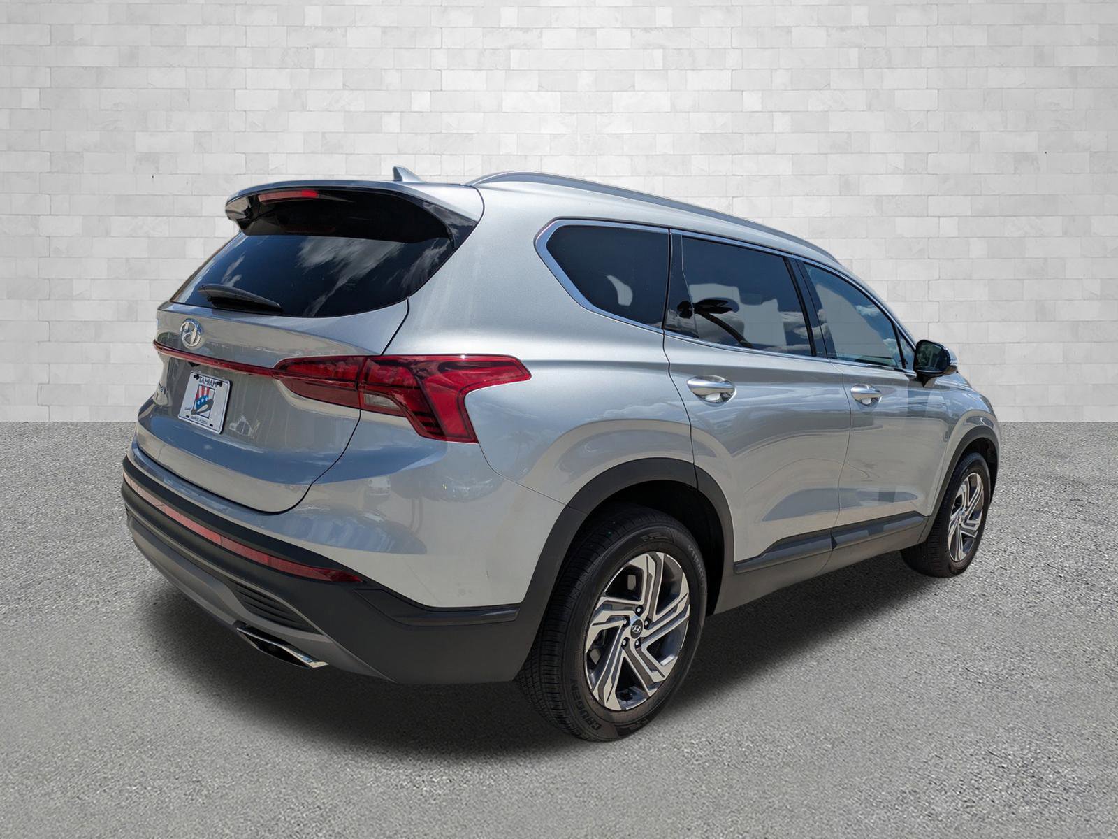 Certified 2023 Hyundai Santa Fe SEL image 2