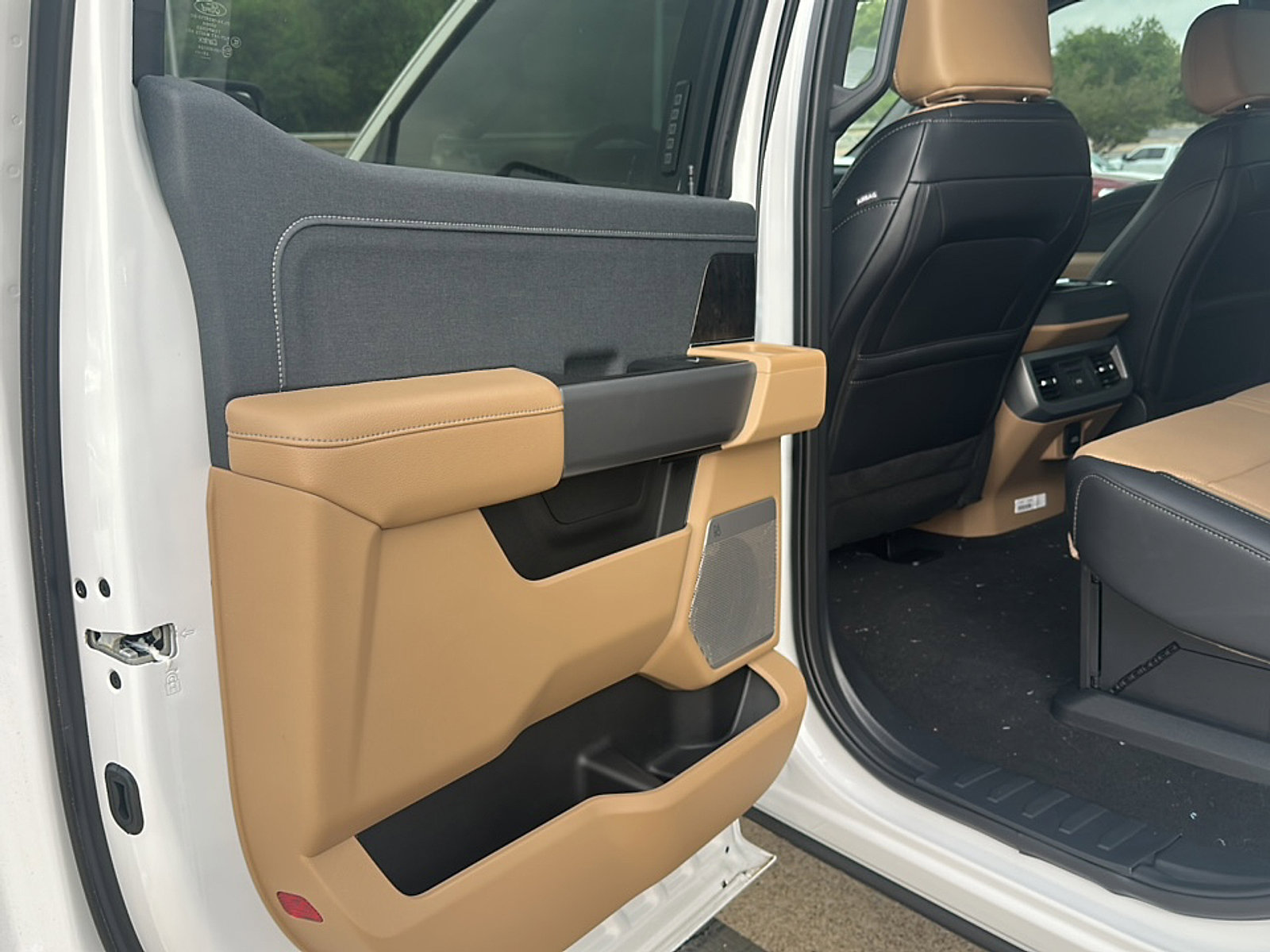 New 2026 Ford F250 Lariat w/ FX4 Off-Road Package AWD/4WD image 10