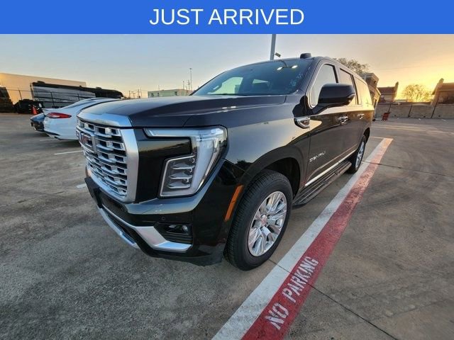 Used 2025 GMC Yukon XL Denali image 3