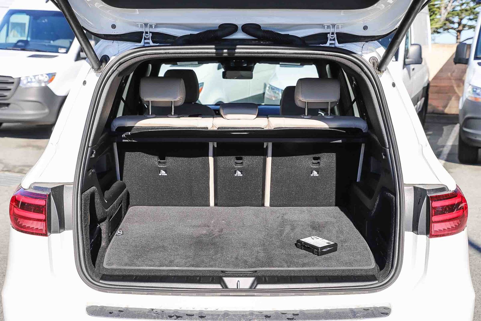 Certified 2025 Mercedes-Benz GLB 250 4MATIC image 26