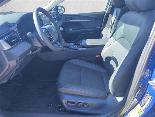 Used 2026 Toyota Camry XLE FWD image 21