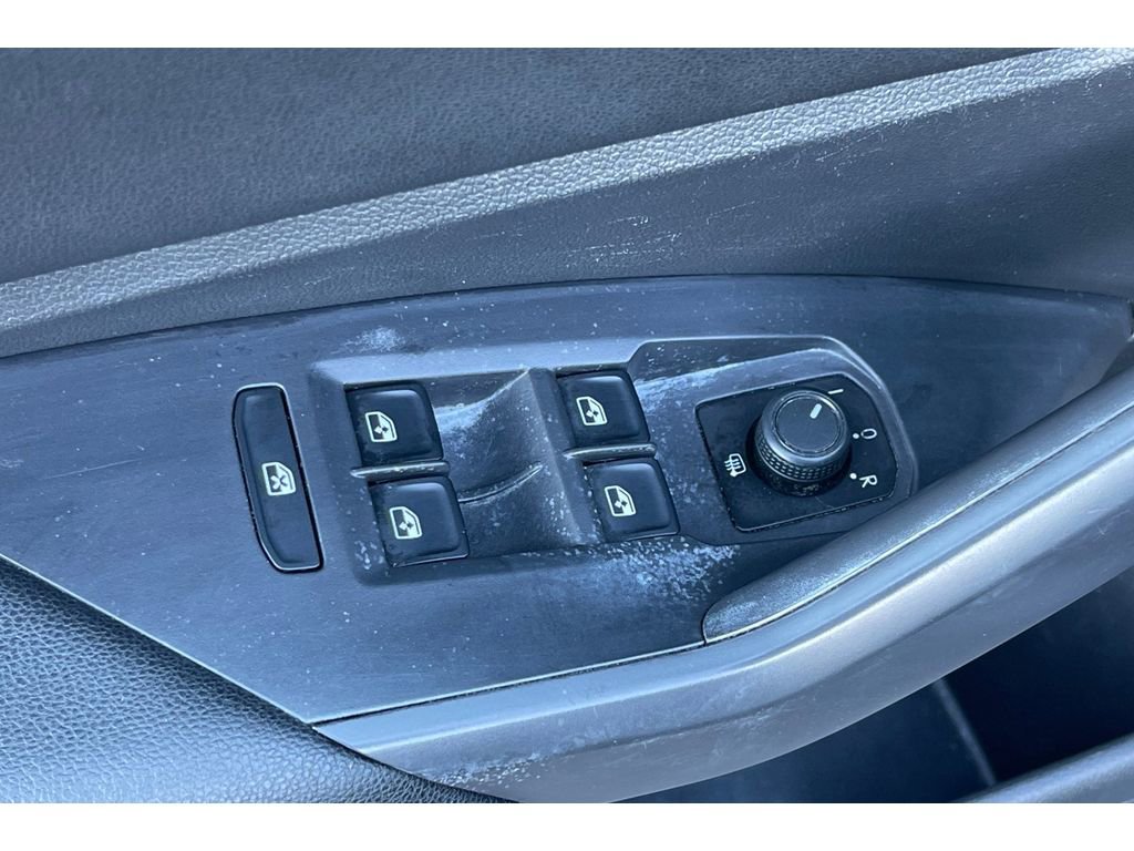 Used 2020 Volkswagen Jetta S w/ Driver Assistance Package image 12