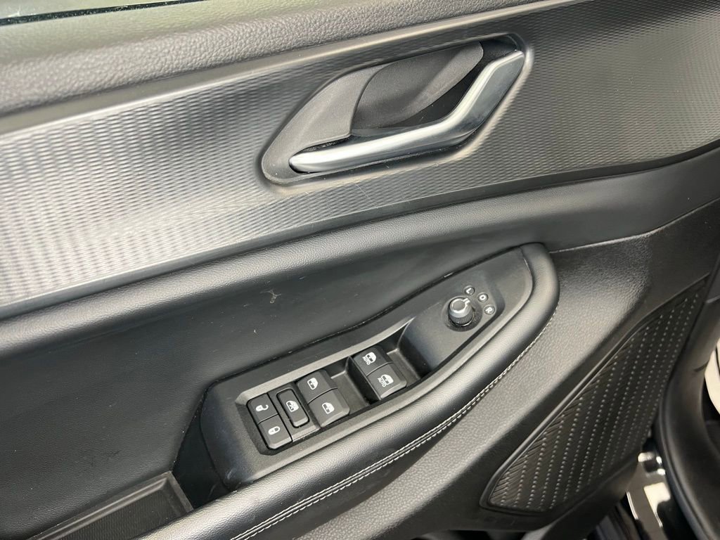 Used 2024 Jeep Grand Cherokee Altitude image 15