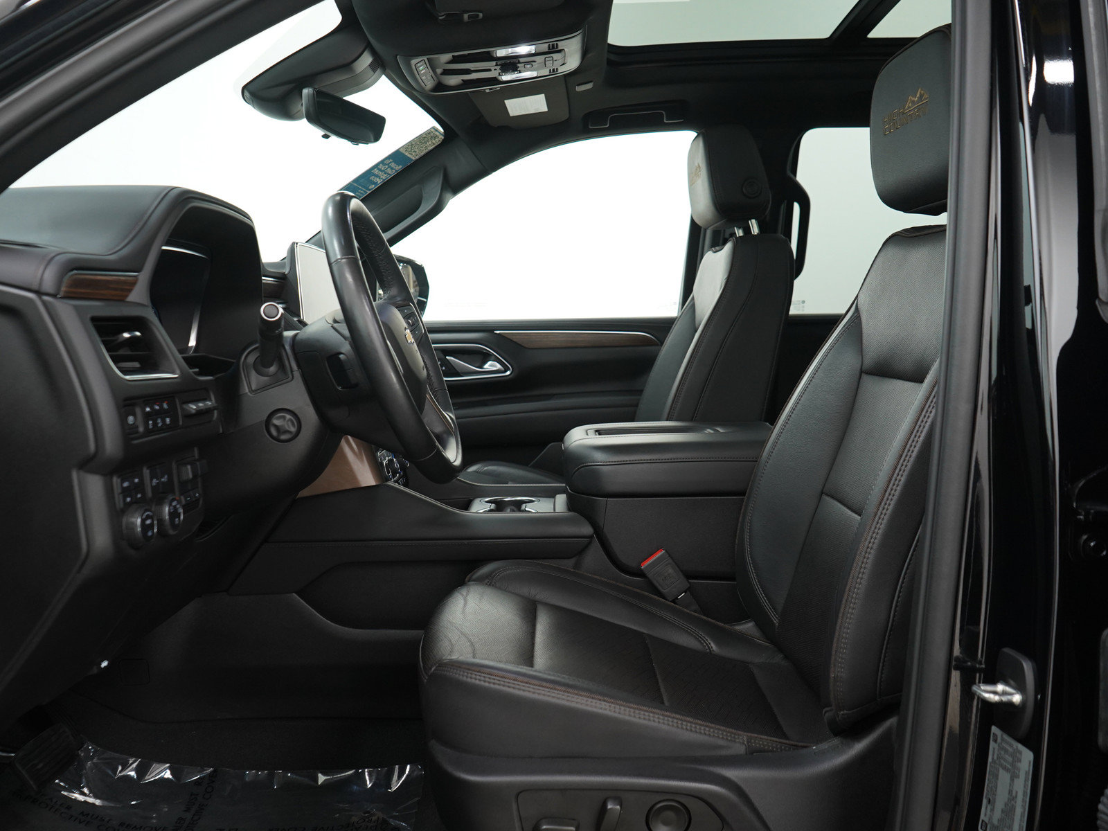 Used 2024 Chevrolet Tahoe High Country AWD/4WD image 24