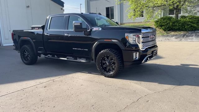 Used 2022 GMC Sierra 2500 Denali w/ Denali Ultimate Package AWD/4WD image 2