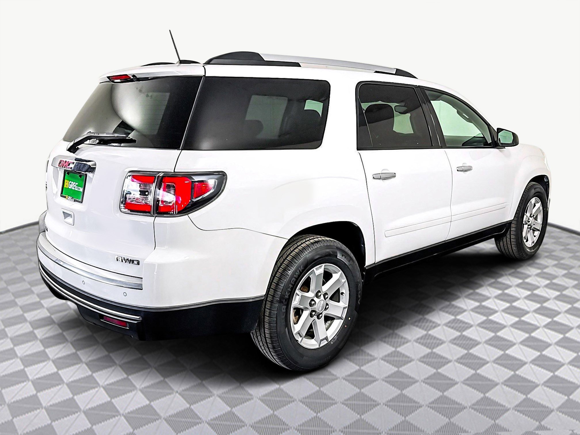 Used 2016 GMC Acadia SLE image 10