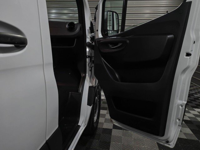 Used 2023 Mercedes-Benz Sprinter 2500 image 29