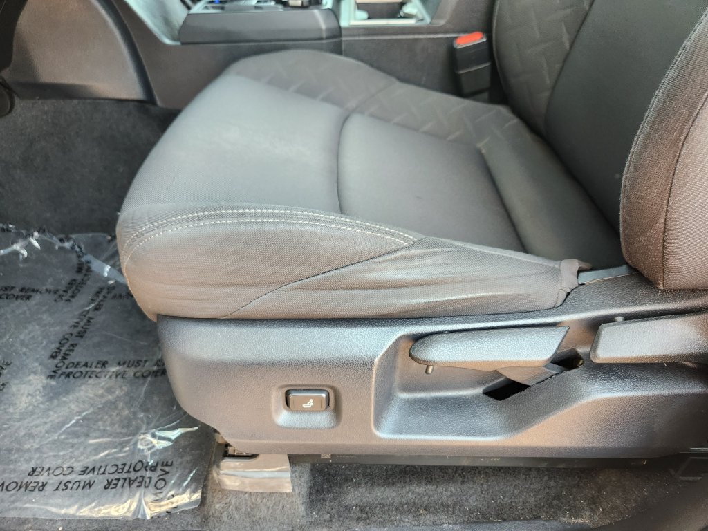 Used 2024 Toyota Tacoma SR5 AWD/4WD image 16