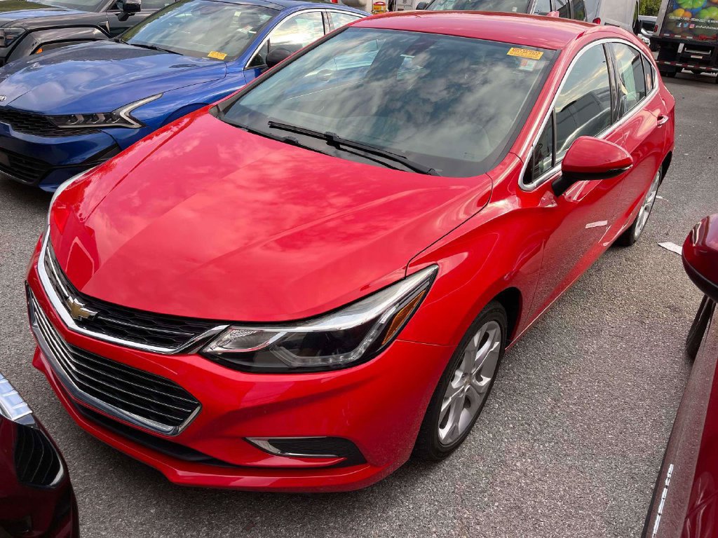 Used 2018 Chevrolet Cruze Premier FWD image 4