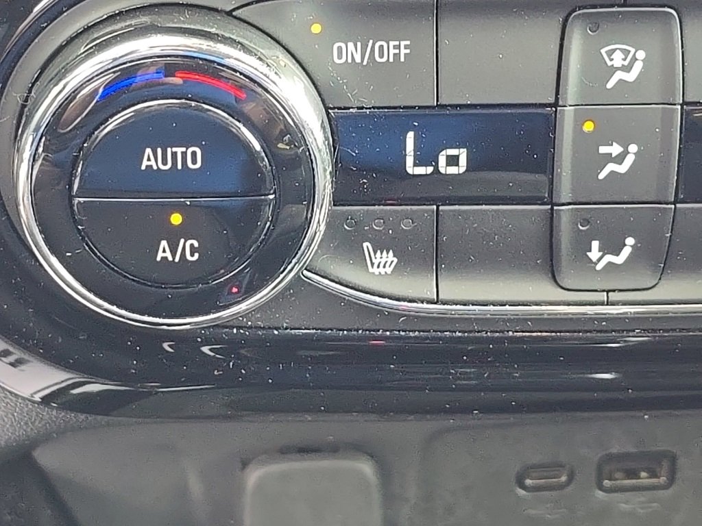 Used 2024 Chevrolet Trax LT w/ Driver Confidence Package image 10