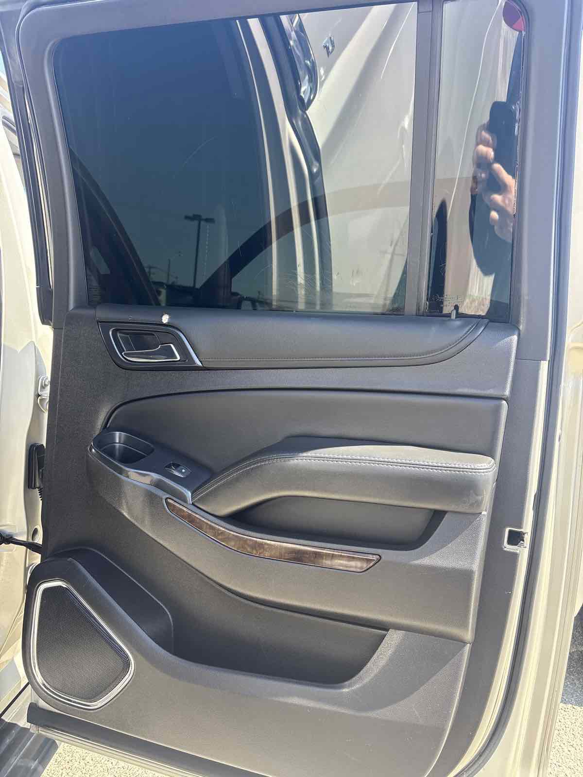 Used 2017 Chevrolet Suburban LT image 18