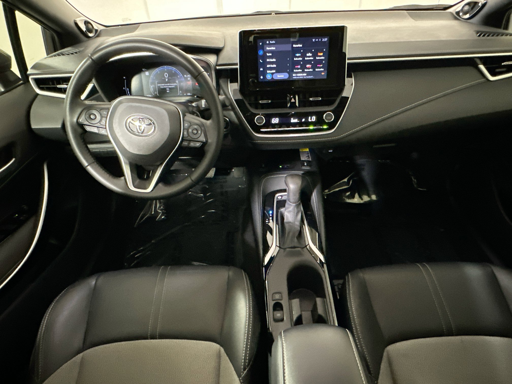 Used 2025 Toyota Corolla XSE image 27