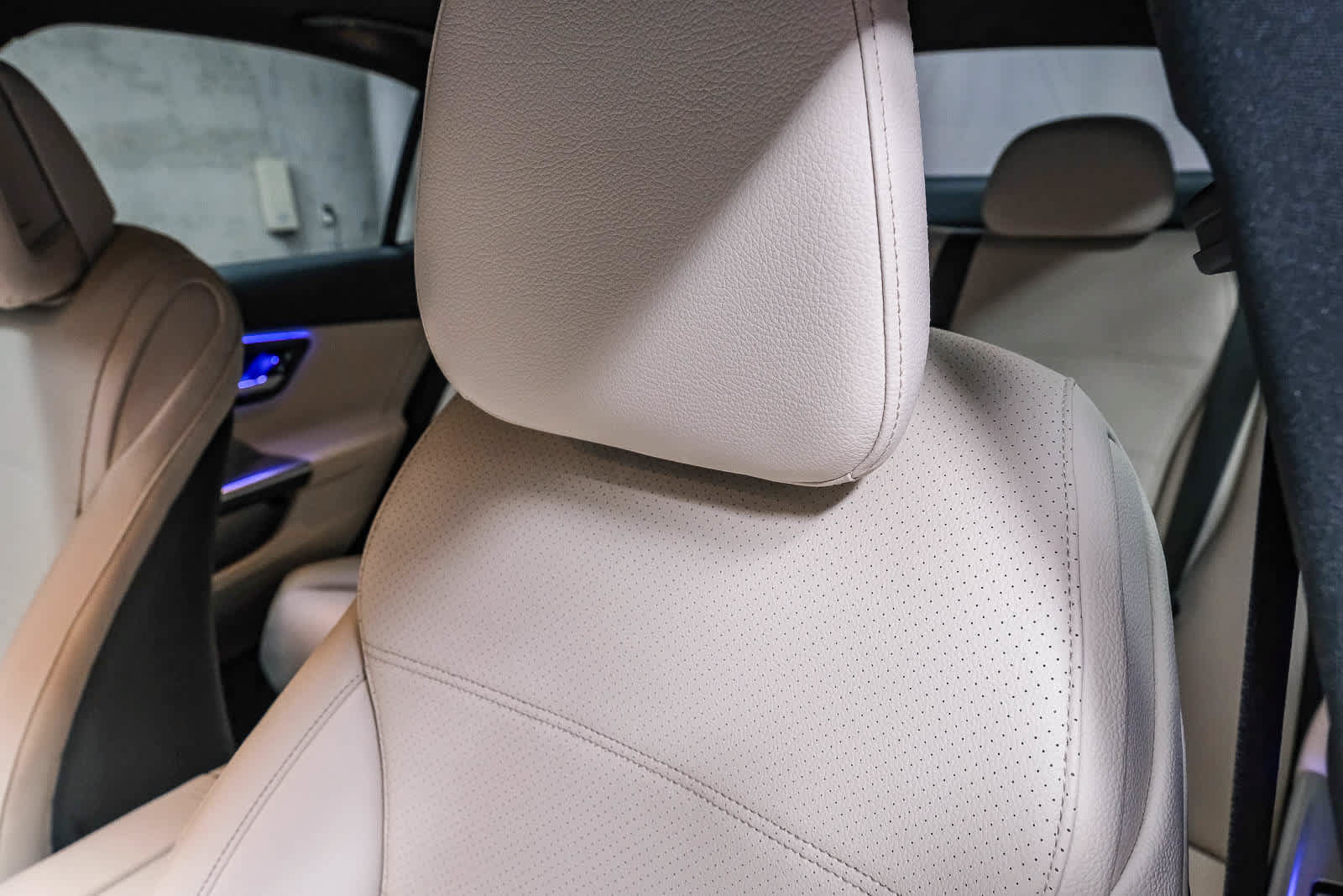 Certified 2025 Mercedes-Benz C 300 4MATIC Sedan image 24