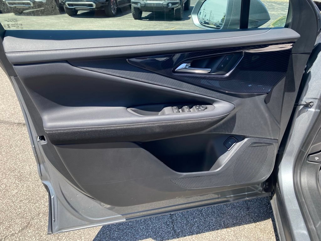 New 2026 Chevrolet Blazer EV LT AWD/4WD image 9
