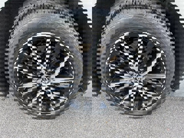 Used 2024 Toyota Camry SE image 31