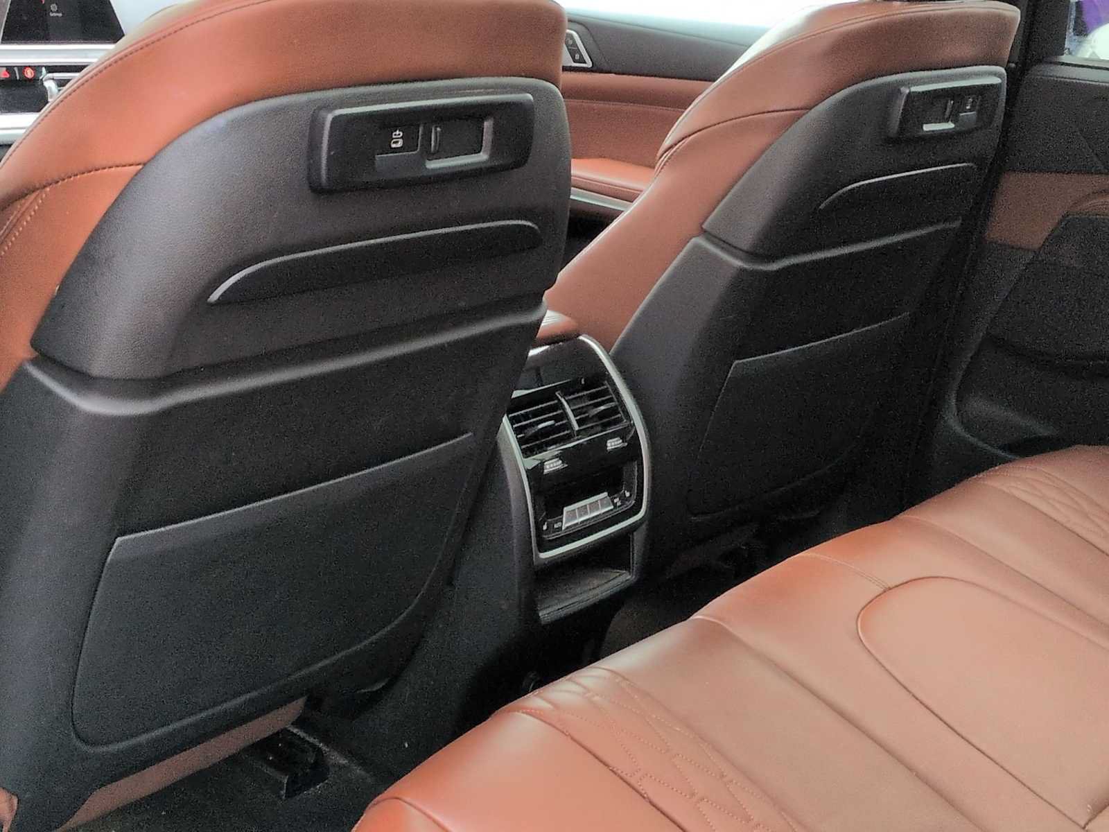 Used 2022 BMW X5 xDrive40i w/ M Sport Package AWD/4WD image 19