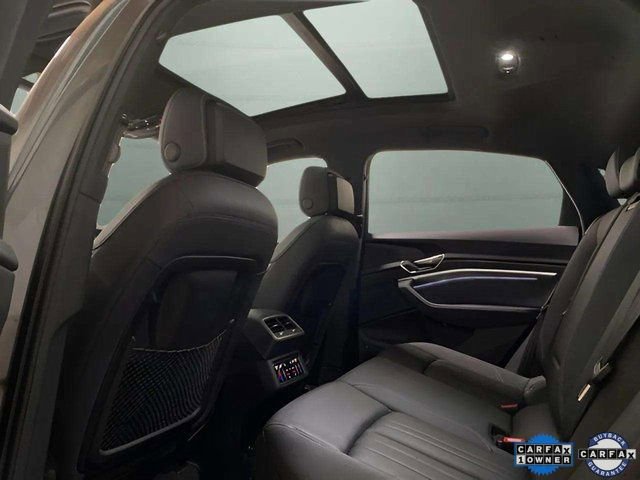 Used 2024 Audi Q8 e-tron Premium Plus image 30