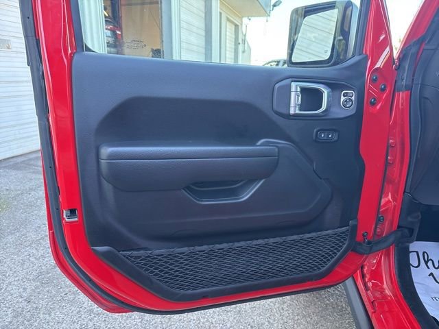 Used 2024 Jeep Wrangler Unlimited Rubicon AWD/4WD image 28