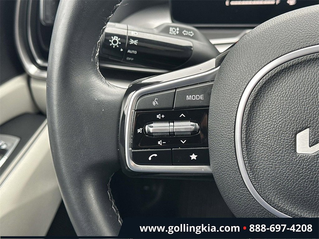 Certified 2024 Kia Sorento S w/ Panoramic Sunroof Package image 22