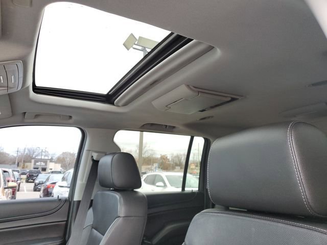 Used 2018 Chevrolet Suburban Premier image 7