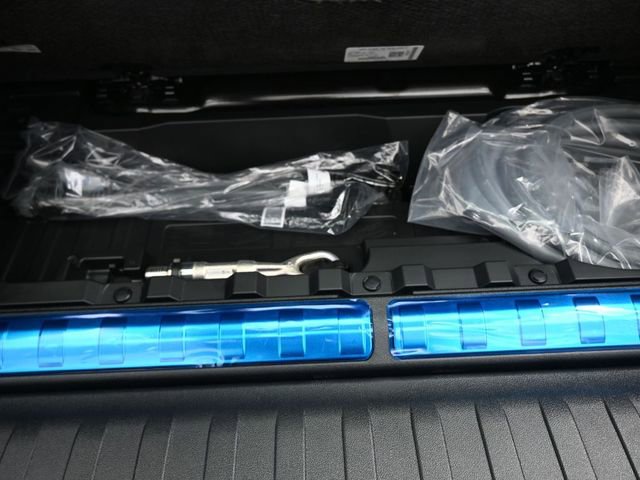 New 2026 BMW X5 xDrive50e w/ Climate Comfort Package image 25