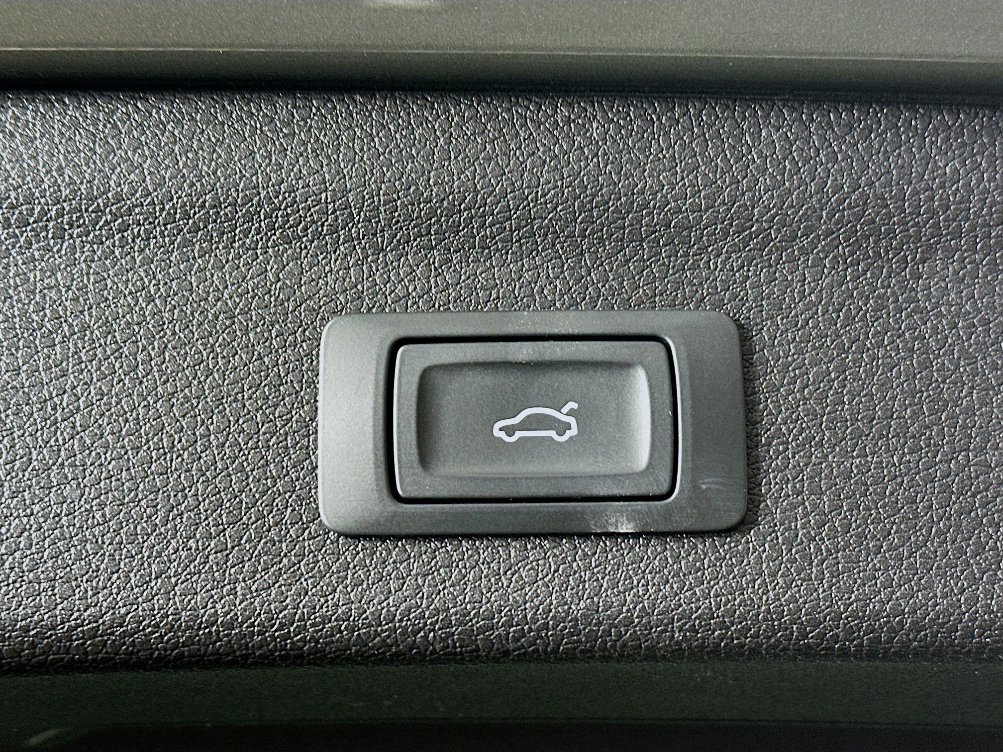 Used 2025 Audi Q3 2.0T Premium image 27