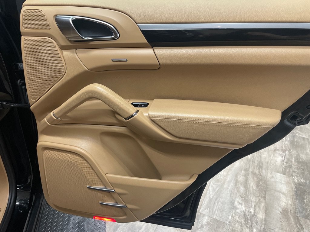 Used 2012 Porsche Cayenne AWD/4WD image 35