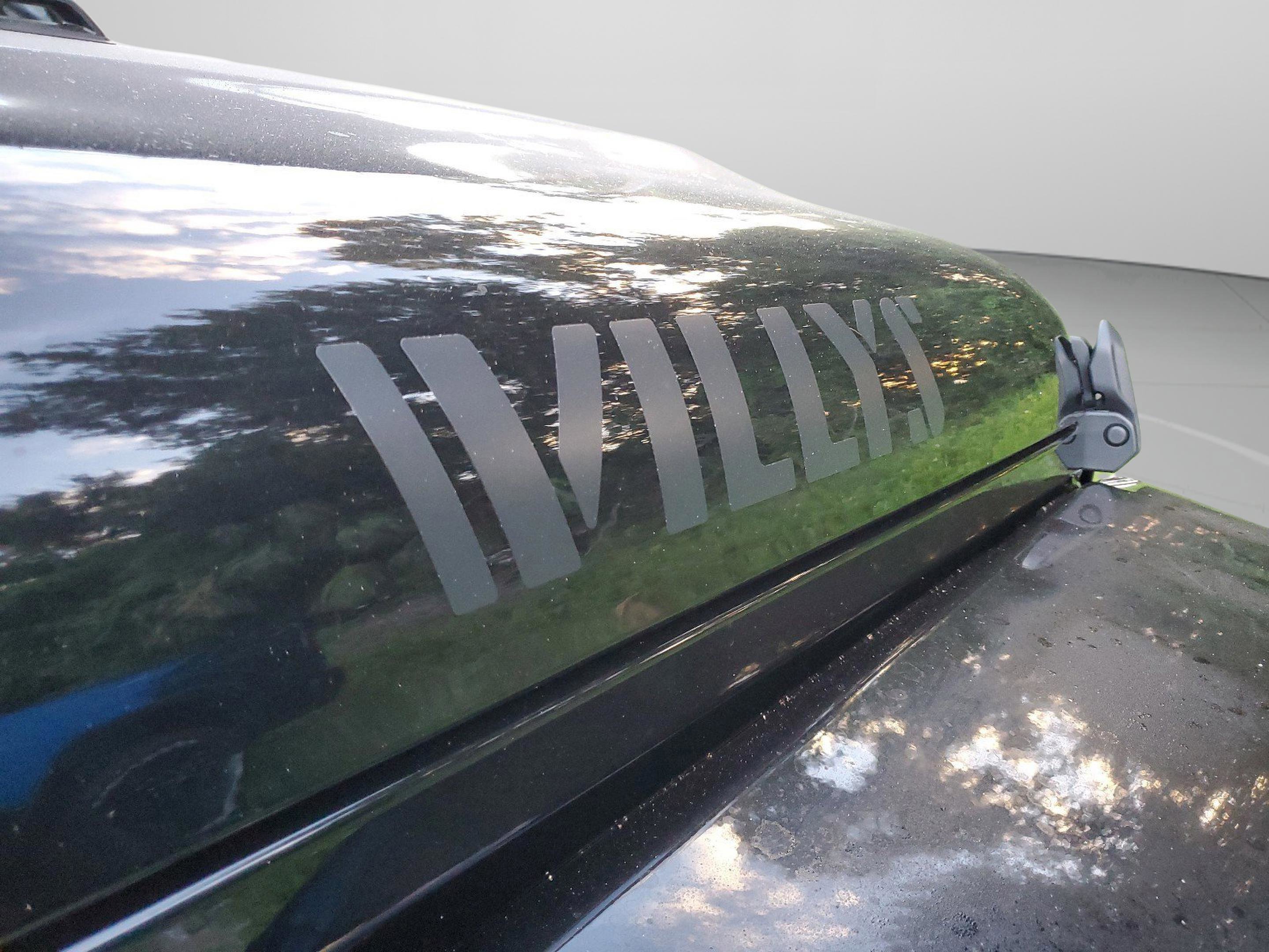 New 2025 Jeep Gladiator Willys image 24